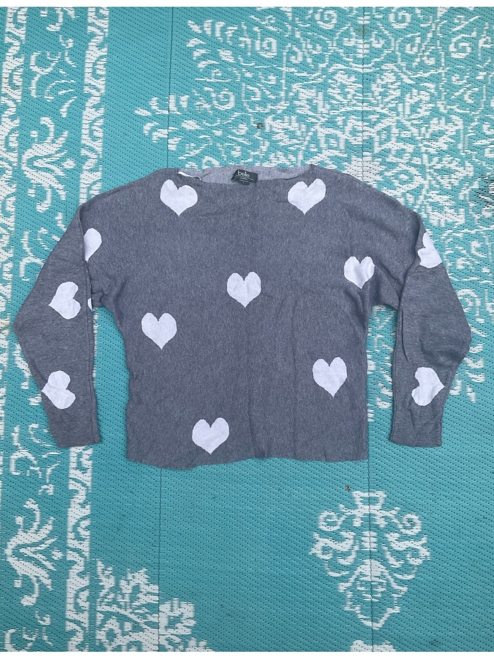 Women's Gray Heart-Print Crewneck Sweater - Soft Casual Pullover
